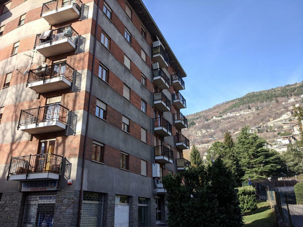 Casa Della Nonna Per Voi Parcheggio Gratuito Condizionatore Portatile Cir 0052 Aosta Eksteriør billede